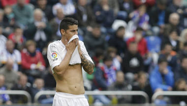 صورة: نجم ريال مدريد يثير غضب المشجعين بالمران مع فريق آخر