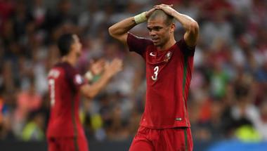 بيبي مهدد بالغياب عن البرتغال في نصف النهائي الأوروبي