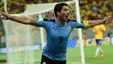 مدرب أوروجواي يشكك في لحاق سواريز بمباريات كوبا أمريكا
