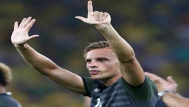 لاعب ألمانيا يعتذر لجمهور البرازيل عن إشارة الـ"7"