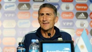 مدرب منتخب الأرجنتين يحذر من الاعتماد على ليونيل ميسي فقط