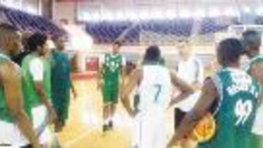 صحيفة عكاظ | العالم الرياضي | أخضر السلة يواجه المستضيف في افتتاح خليجي (15)