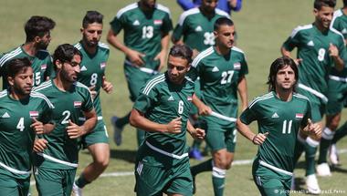 العراق والجزائر يحملان آمال الكرة العربية في العرس الأولمبي