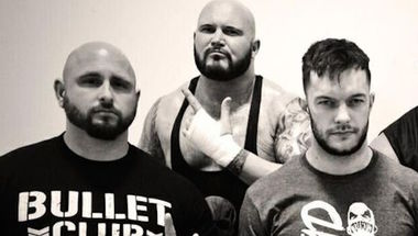 عودة اتحاد Bullet Club مع أندرسون ، جالوز و بالور ؟