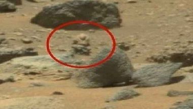 العثور على "كائن فضائي مسلح" على سطح المريخ!