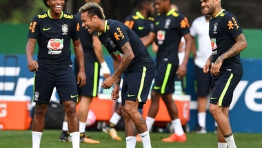 لاعبو البـرازيل: سنفوز على تشيلي وغياب ميسي لا يشغلنا