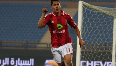 ما سر سعر "الدولار" في تحول وجهة احتراف لاعبي مصر من الخليج إلى أفريقيا؟