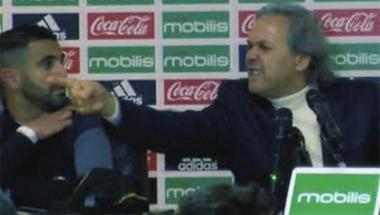 فيديو.. مدرب الجزائر يصدم محرز خلال مؤتمر صحفي