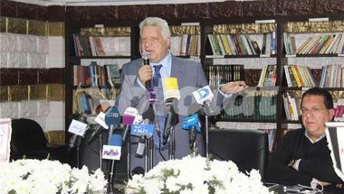 مرتضى منصور يصدر كتيب قبل انتخابات الزمالك