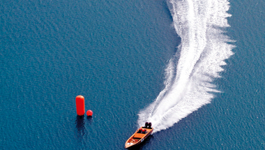 سباق «يوم الشهيد» للقوارب الخشبية على كورنيش أبوظبي اليوم
