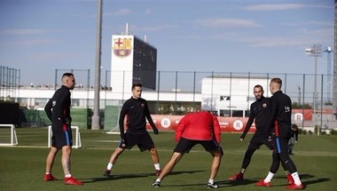 4 لاعبين من الفريق الأول في تدريبات برشلونة