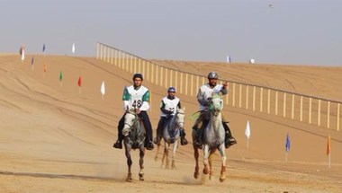 حمدان وزايد بن محمد بن خليفة يتوجان الفائزين في سباقي "القدرة والتحمل" 