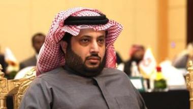 آل الشيخ يمازح أعضاء الاتحاد العربي بسبب "الصوت القطري"