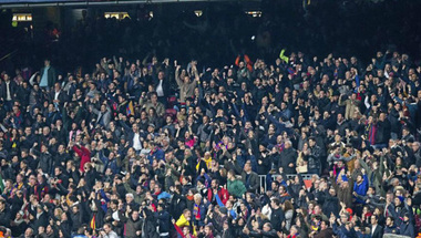 جماهير برشلونة تطلق صافرات الاستهجان ضد لويس إنريكي