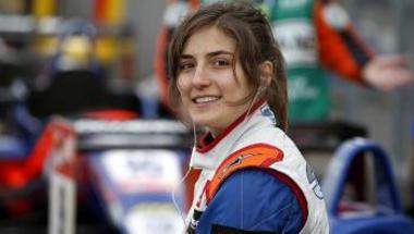 رياضة  سائقة ساوبر تتطلع لكسر هيمنة الرجال على فورمولا 1