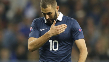 الفرنسيون يرفضون عودة بن زيمة إلى المنتخب الفرنسي