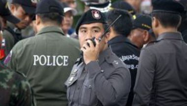 تايلاندي يطارد باص الأخضر .. والشرطة تقوم باعتقاله !