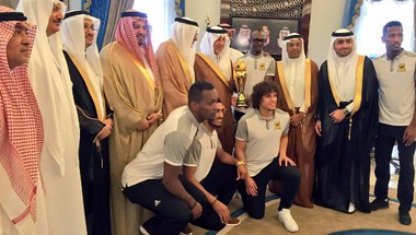 أمير منطقة مكة يستقبل فريق الاتحاد أبطال كأس ولي العهد