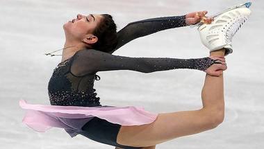 
الروسية مدفيديفا بطلة للعالم في التزحلق على الجليد | رياضة
