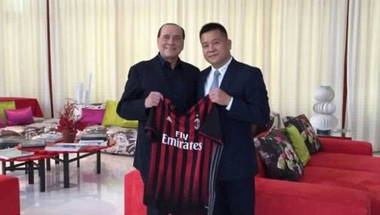 رسميا: بيرلسكوني يتخلى عن ملكية نادي ميلان لمستثمرين صينيين