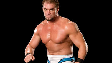 بطل الفرق السابق فى WWE قد يضطر للاعتزال - في الحلبة