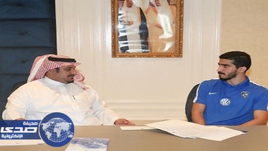 الهلال يجدد عقد اللاعب عبد الله الحافظ لمدة 3 سنوات - صحيفة صدى الالكترونية