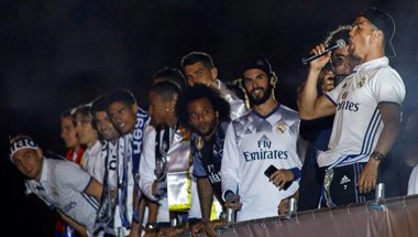 نجم مفاجأة يفوز بجائزة أفضل لاعب في ريال مدريد بتصويت الجمهور