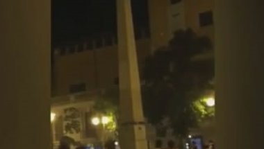 بالفيديو: مشجع ريال مدريد ينجو من موت محقق