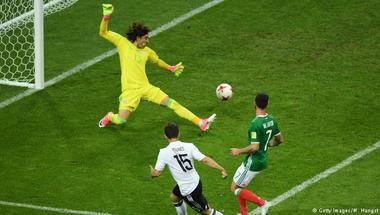 ألمانيا تتجاوز المكسيك وتلحق بتشيلي في نهائي كأس القارات