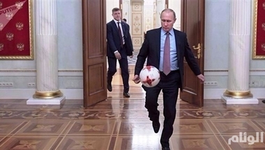 الرئيس الروسي يرسل كأس العالم في رحلة مثيرة