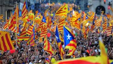 برشلونة يساند كتالونيا في معركة الاستقلال