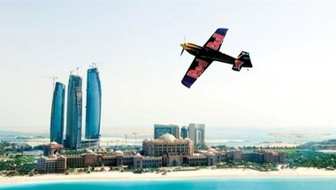 سباق ريد بُل الجوي يحطّ الرحال في أبوظبي 
