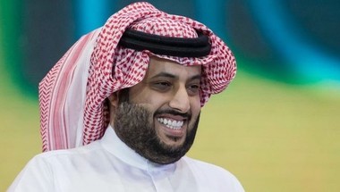 تركي الشيخ يتكفل بعلاج رئيس نادي النصر رسمياً