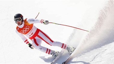 النمساوي ماير يتوج بذهبية "سوبر-جي" في الأولمبياد الشتوي