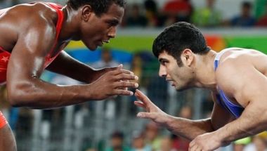 
	إيقاف مصارع إيراني خسر "عمدا" لتجنب مواجهة إسرائيلي | رياضة
