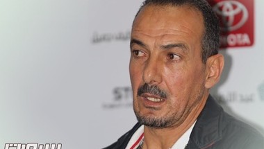 رسمياً ،، أحد يعلن إقالة مدربه الجزائري نبيل نغيز