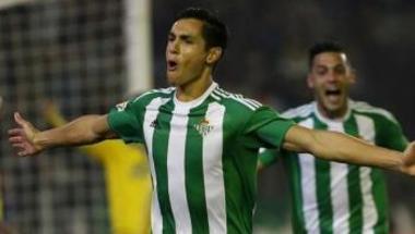 هدف عربي جديد في ريال مدريد يزين إنجازات الجزائري ماندي