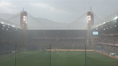 الأمطار تهدد إقامة مباراة جنوى وميلان 