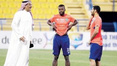 كيال: الأندية السعودية تعاني من «مشكلات تشغيلية» في الملاعب