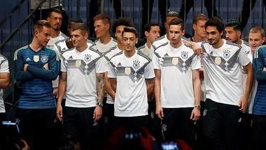 ألمانيا توضح موقفها بشأن الانسحاب من كأس العالم