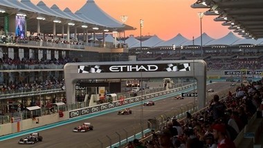 سباق أبوظبي للفورمولا1 يحتفل بالذكرى العاشرة لانطلاقته