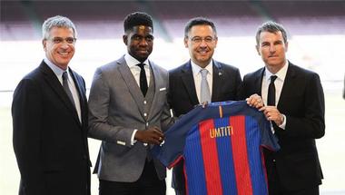 تغير جديد في محادثات برشلونة مع أومتيتي و8 راحلين عن الفريق