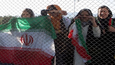 5 إيرانيات يتنكرن في الرجال ويحضرن مباراة بطهران - صحيفة صدى الالكترونية