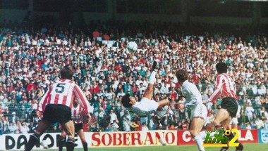 هوجو سانشيز يهنئ رونالدو على هدفه الخاص