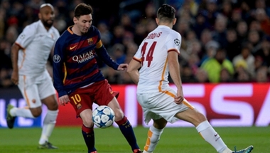 لاعب برشلونة وروما السابق يتوقع تفوق كتالوني ويحذر من هدف روماني في الكامب نو