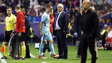 رسميًا.. برشلونة يصدر بيانًا بشأن إصابة فيرمايلين