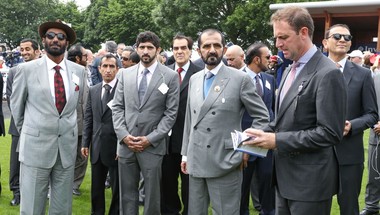 محمد بن راشد يشهد بحضور حمدان بن محمد سباق "الاوكس" الانجليزي بإنجلترا