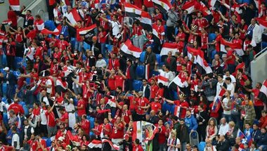 عيش المونديال| الجماهير المصرية تعرض تذاكر مباراة السعودية للبيع