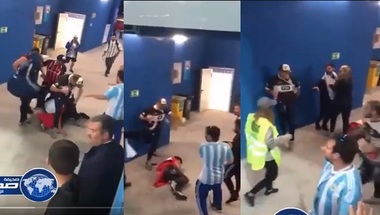 بالفيديو..جماهير الأرجنتين تنهال بالضرب على مشجع كرواتي - صحيفة صدى الالكترونية