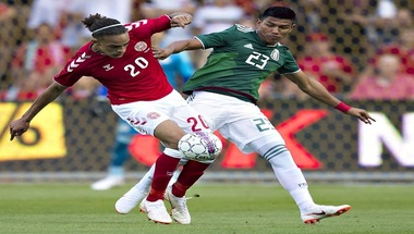 المكسيك تسقط أمام الدنمارك بثنائية
